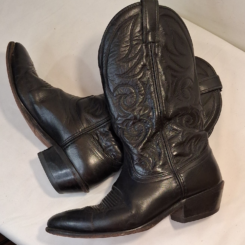 Laredo Men's Black Embroidered Leather Western Boots. Made In USA
